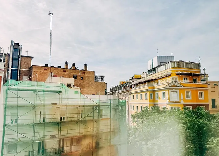 MadVibes Gran VíaHostal